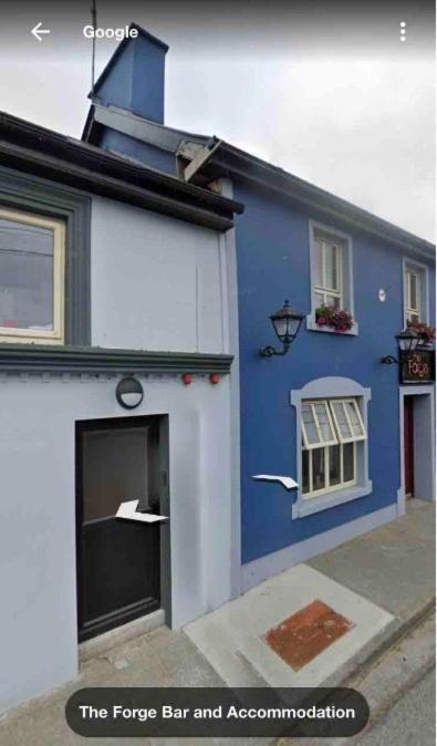 Mcgrath'S Bar & Accommodation Causeway Экстерьер фото